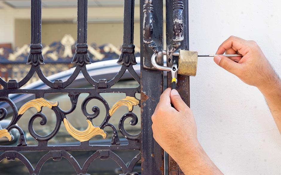 prix d'un serrurier pour ouvrir une porte Aubervilliers